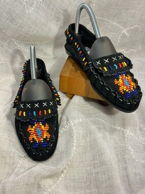 NWOT Ciao! Leather beaded moccasins